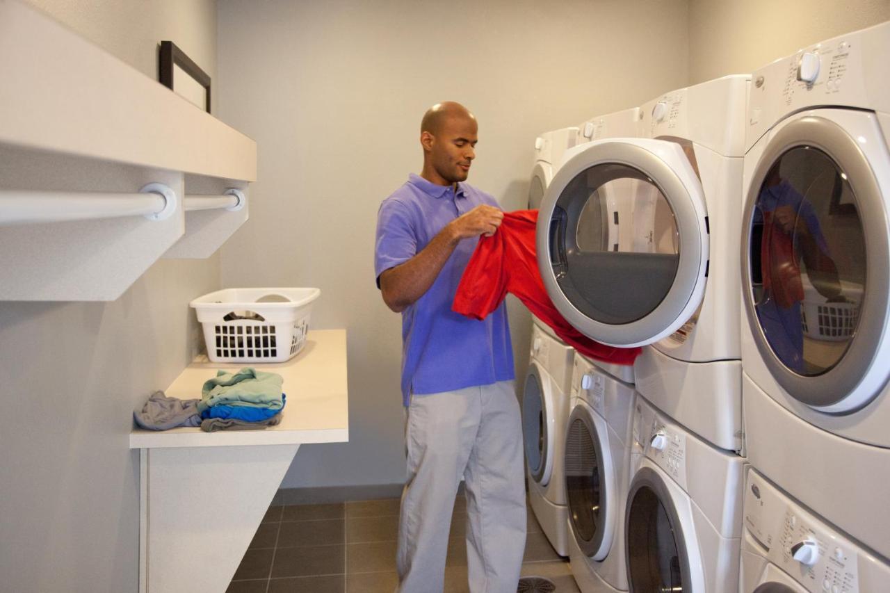 Staybridge Suites - Denton, an IHG Hotel Buitenkant foto